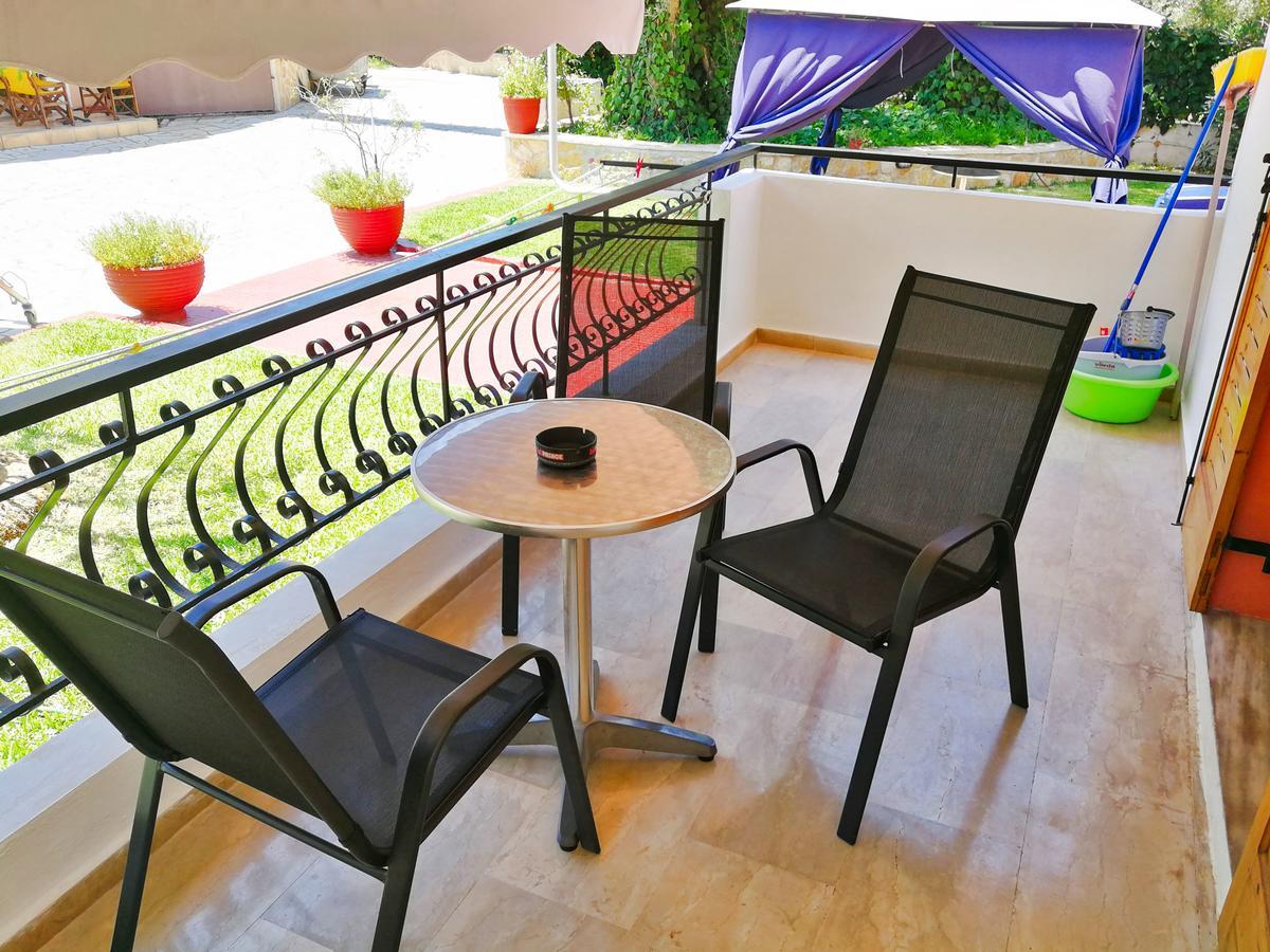 Alexaria Holidays Apartments Frinion Exterior photo